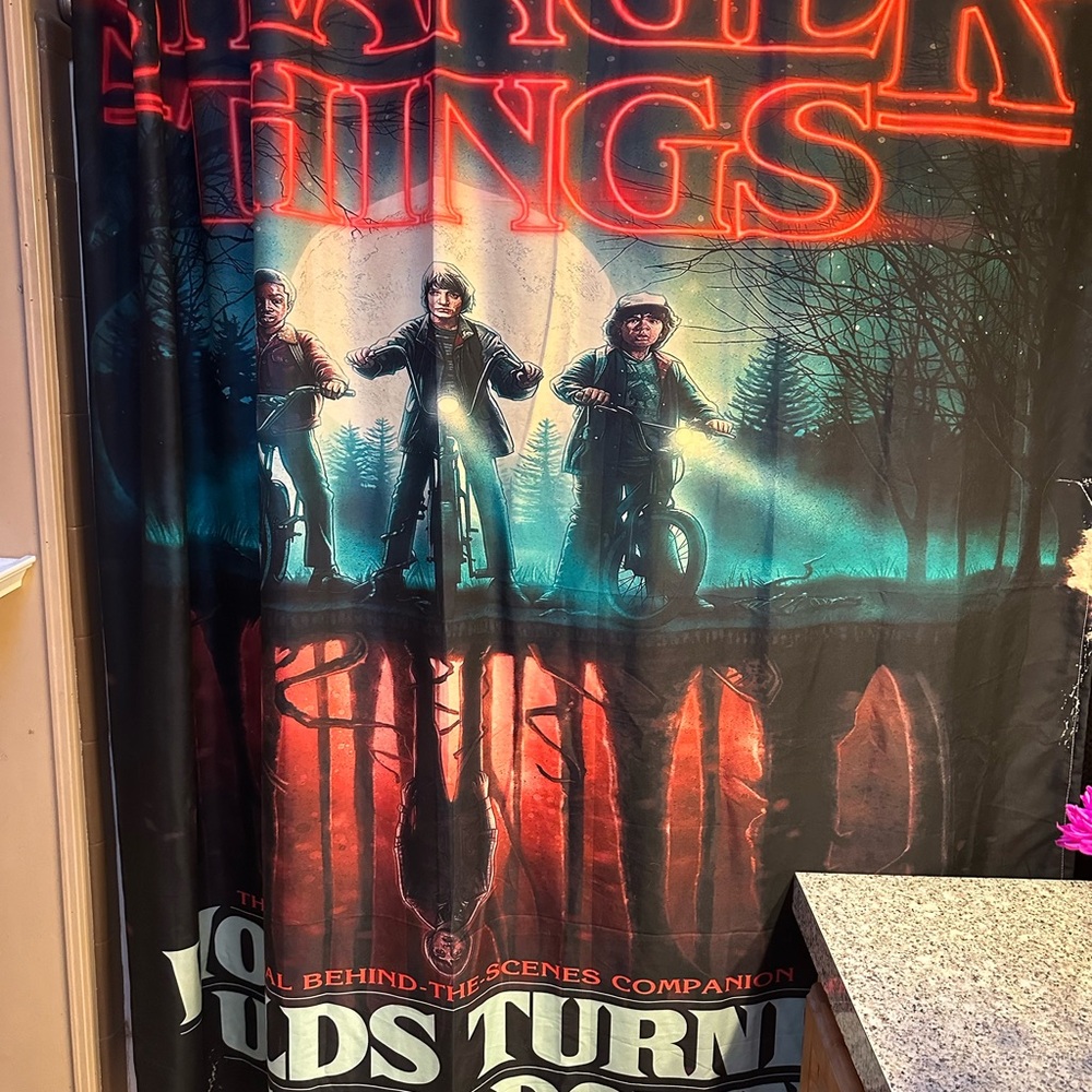 STRANGER THINGS FOR BATHROOM. NEW SEASON COMING OUT! Redecorate for Christmas